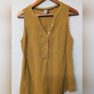 Anthropologie Akemi + Kin Mustard Waffle Knit Sleeveless Henley Tank Sz. 12